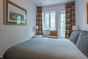 LMVR - LuxApt 3 - 7 bedrooms 2 bathrooms