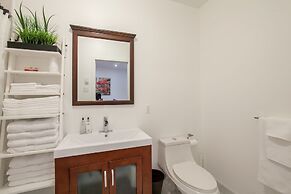 LMVR - LuxApt 3 - 7 bedrooms 2 bathrooms