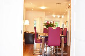 LMVR - LuxApt 3 - 7 bedrooms 2 bathrooms