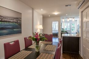 LMVR - LuxApt 3 - 7 bedrooms 2 bathrooms