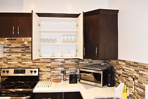 LMVR - LuxApt 3 - 7 bedrooms 2 bathrooms