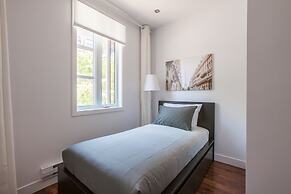 LMVR - LuxApt 3 - 7 bedrooms 2 bathrooms