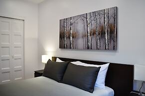 LMVR - LuxApt 3 - 7 bedrooms 2 bathrooms