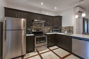 LMVR - LuxApt 3 - 7 bedrooms 2 bathrooms