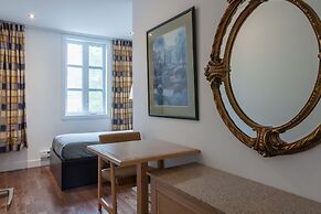 LMVR - LuxApt 3 - 7 bedrooms 2 bathrooms