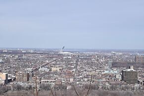 LMVR - LuxApt 3 - 7 bedrooms 2 bathrooms