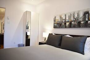 LMVR - LuxApt 3 - 7 bedrooms 2 bathrooms