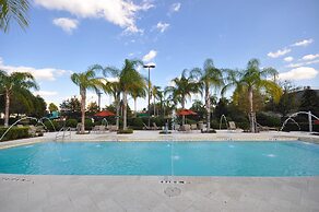 RVH 145 Centre Court Paradise