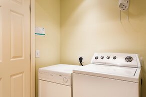 RVH 145 Centre Court Paradise