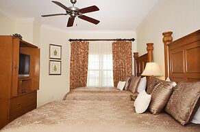 RVH 145 Centre Court Paradise