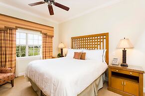 RVH 052 Relax in Centre Court