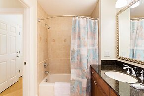 RVH 177 Centre Court Chic