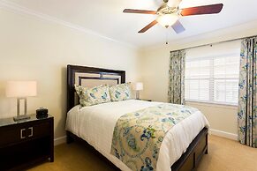 RVH 177 Centre Court Chic