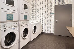 Home2 Suites by Hilton Roseville Minneapolis