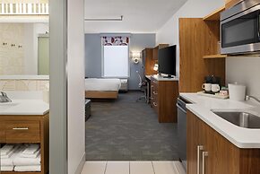 Home2 Suites by Hilton Roseville Minneapolis