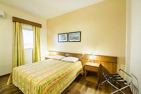 JR Hotel