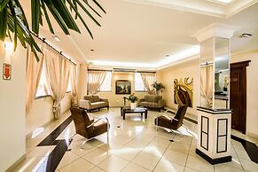JR Hotel