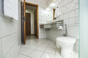 JR Hotel