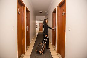 Ville Hotel Gramadao