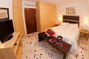 Lagoa Serena Flat Hotel