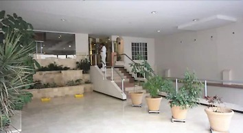 Enterprise Inn Plaza