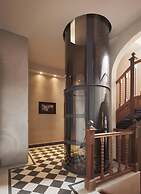 Ambit Boulevard Hotel Boutique