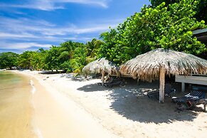Green Bamboo Cabana