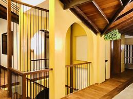 Tropic Inn - Mount Lavinia