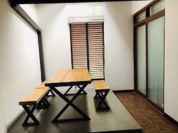 Tropic Inn - Mount Lavinia