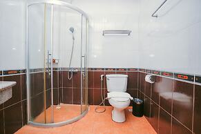 E-Outfitting Vang Thong Hotel