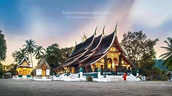 E-Outfitting Vang Thong Hotel