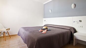 Apartamentos Cala Figuera