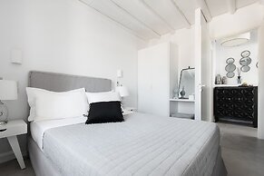 Riva Suites - Adults Only