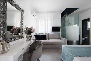 Riva Suites - Adults Only