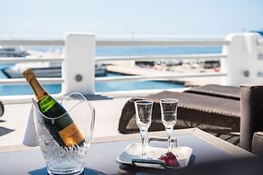 Riva Suites - Adults Only