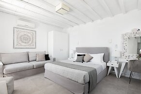 Riva Suites - Adults Only