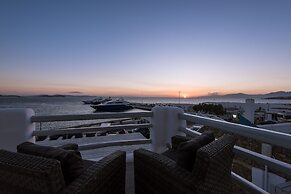 Riva Suites - Adults Only