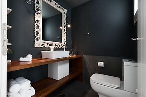 Riva Suites - Adults Only