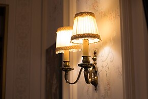 Vintage Hotel