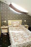 Vintage Hotel