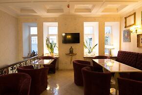 Vintage Hotel