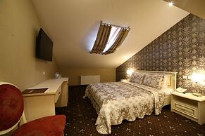 Vintage Hotel