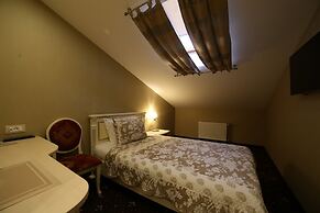 Vintage Hotel