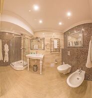 Vintage Hotel