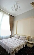 Vintage Hotel