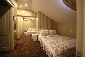 Vintage Hotel