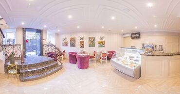 Vintage Hotel