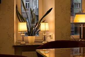 Vintage Hotel