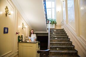 Vintage Hotel