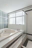 Suntory Business Hotel